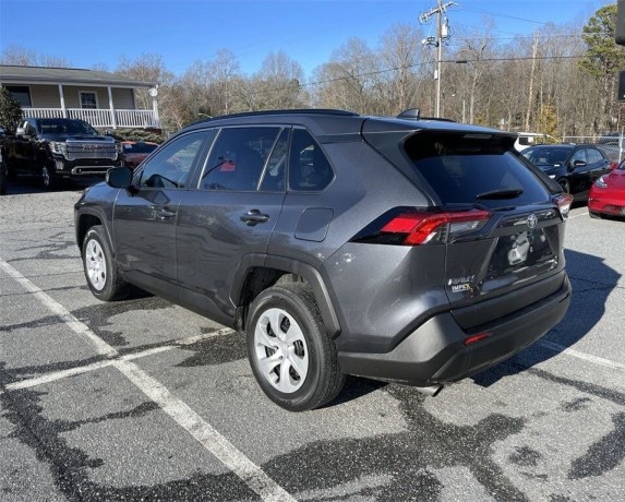 2019-toyota-rav4-le-fwd-big-2